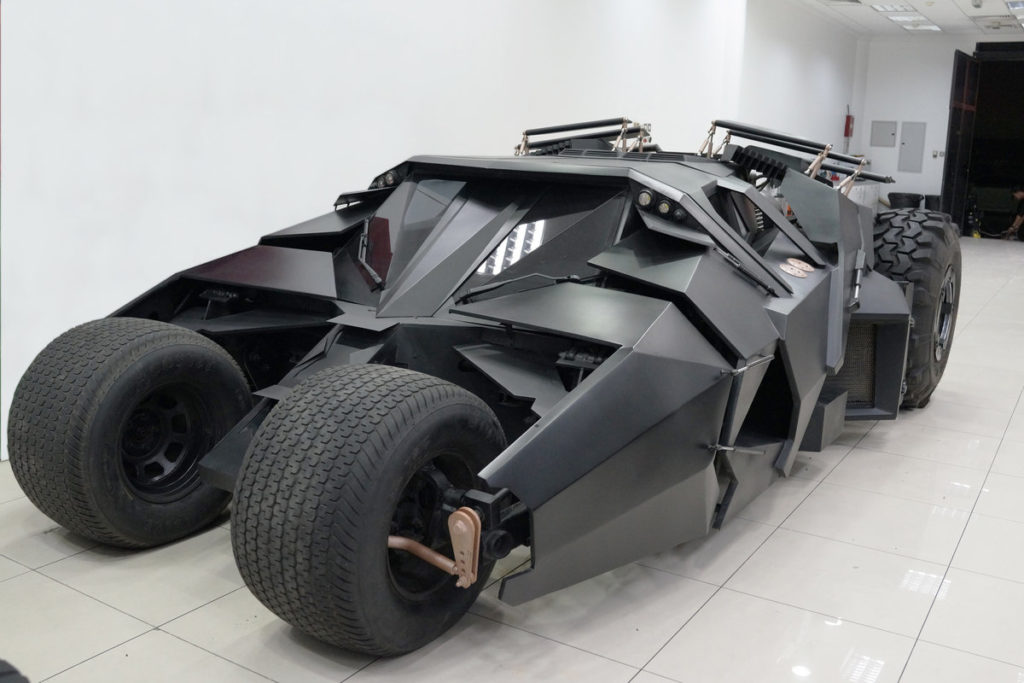 Batmanovo auto v Dubaji!